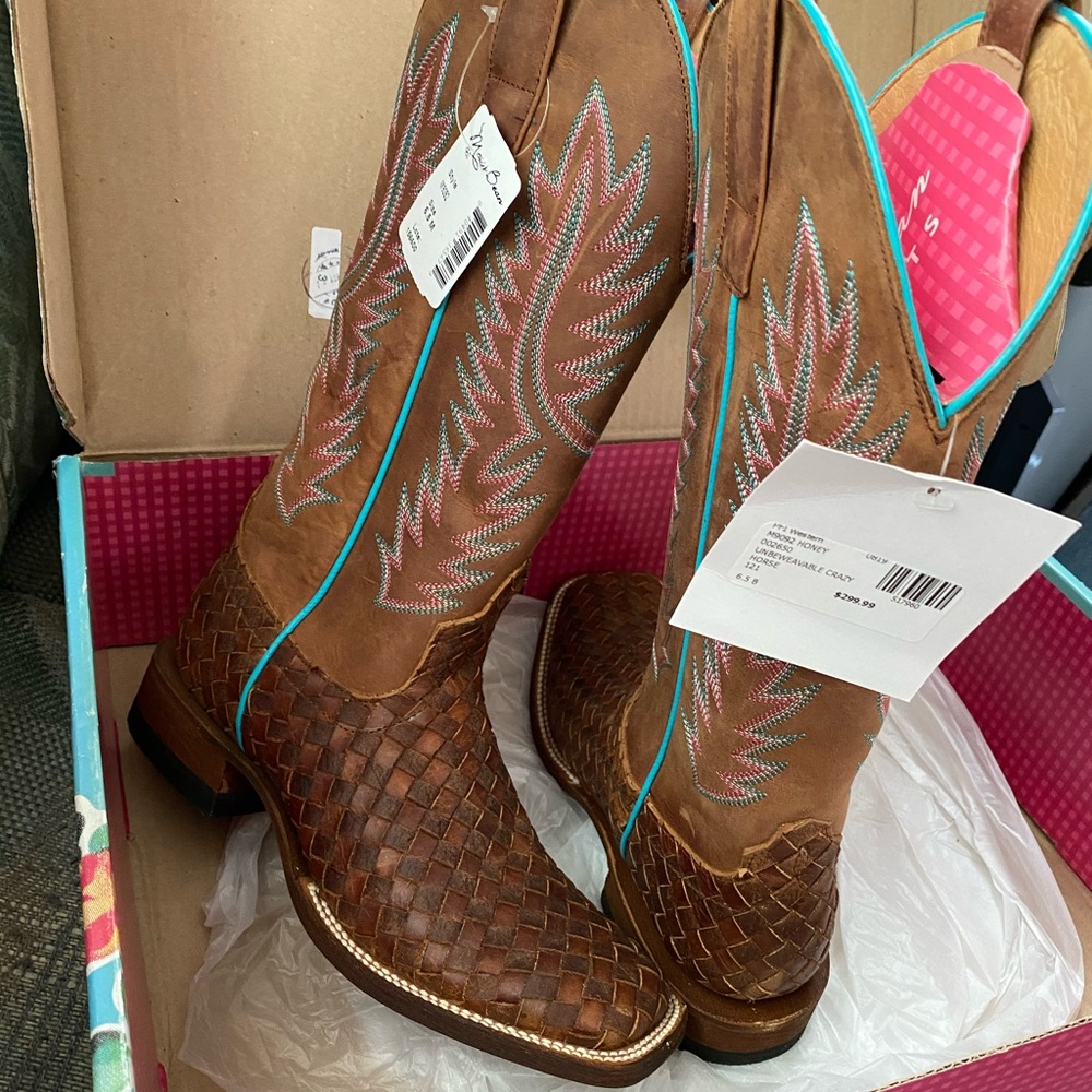 Square Toe Boots - Picture 4 of 4